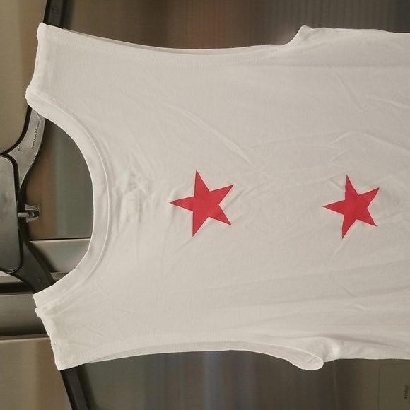 💕MIKEN FLOW💕 Graphic Tank Top Red Wine & Blue Medium M NWT - Picture 6 of 8